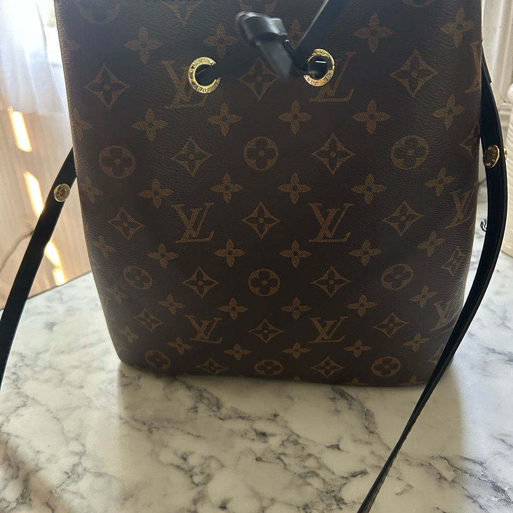 Noe bucket Bag